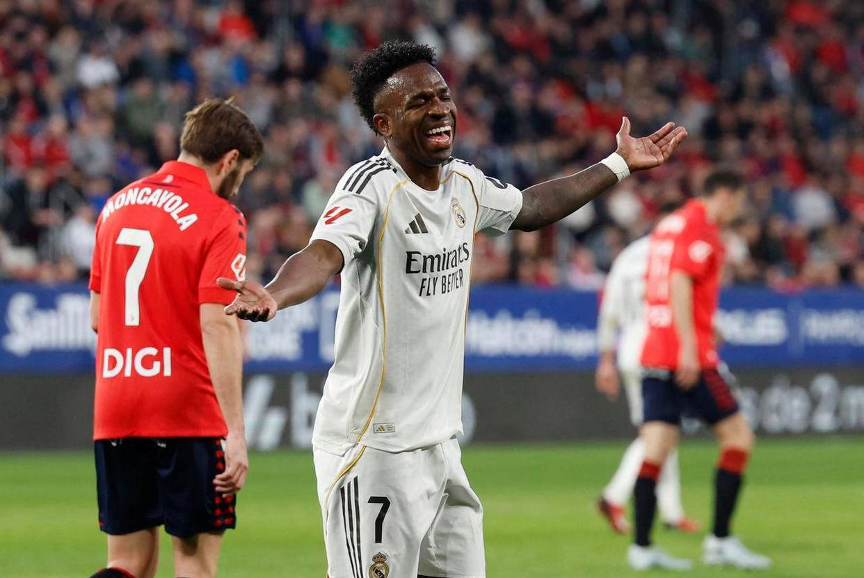 天助巴萨！奥萨苏纳1-2爆冷击败皇马，西甲积分榜形势骤变